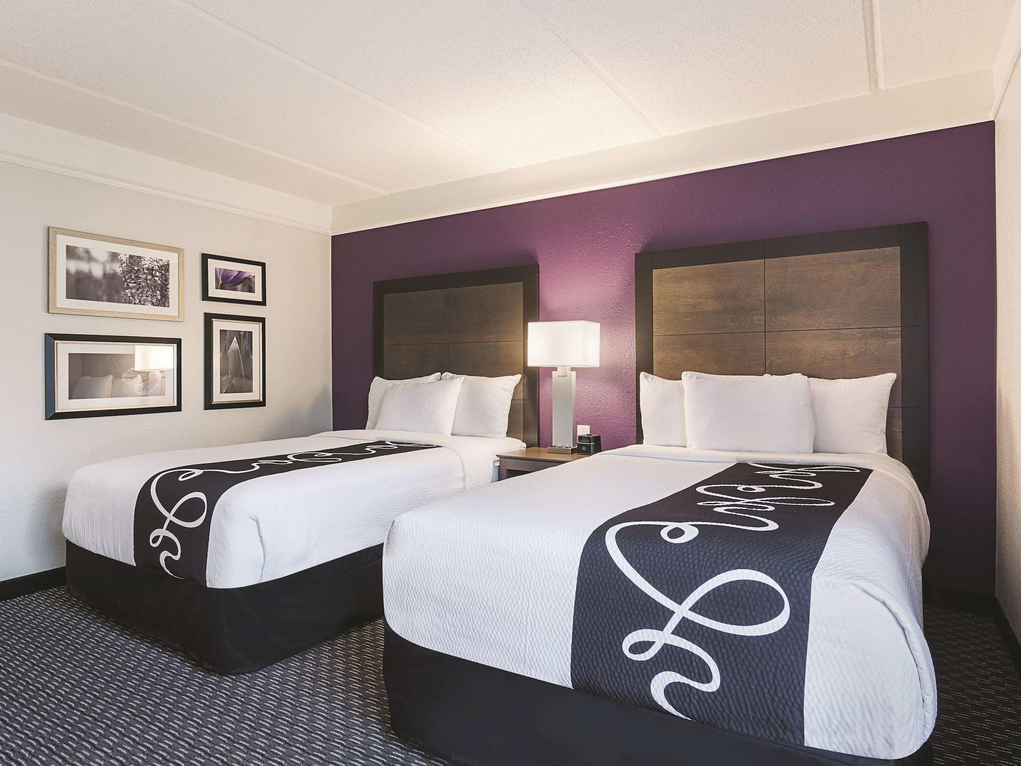 מלון La Quinta By Wyndham Arlington North 6 Flags Dr מראה חיצוני תמונה