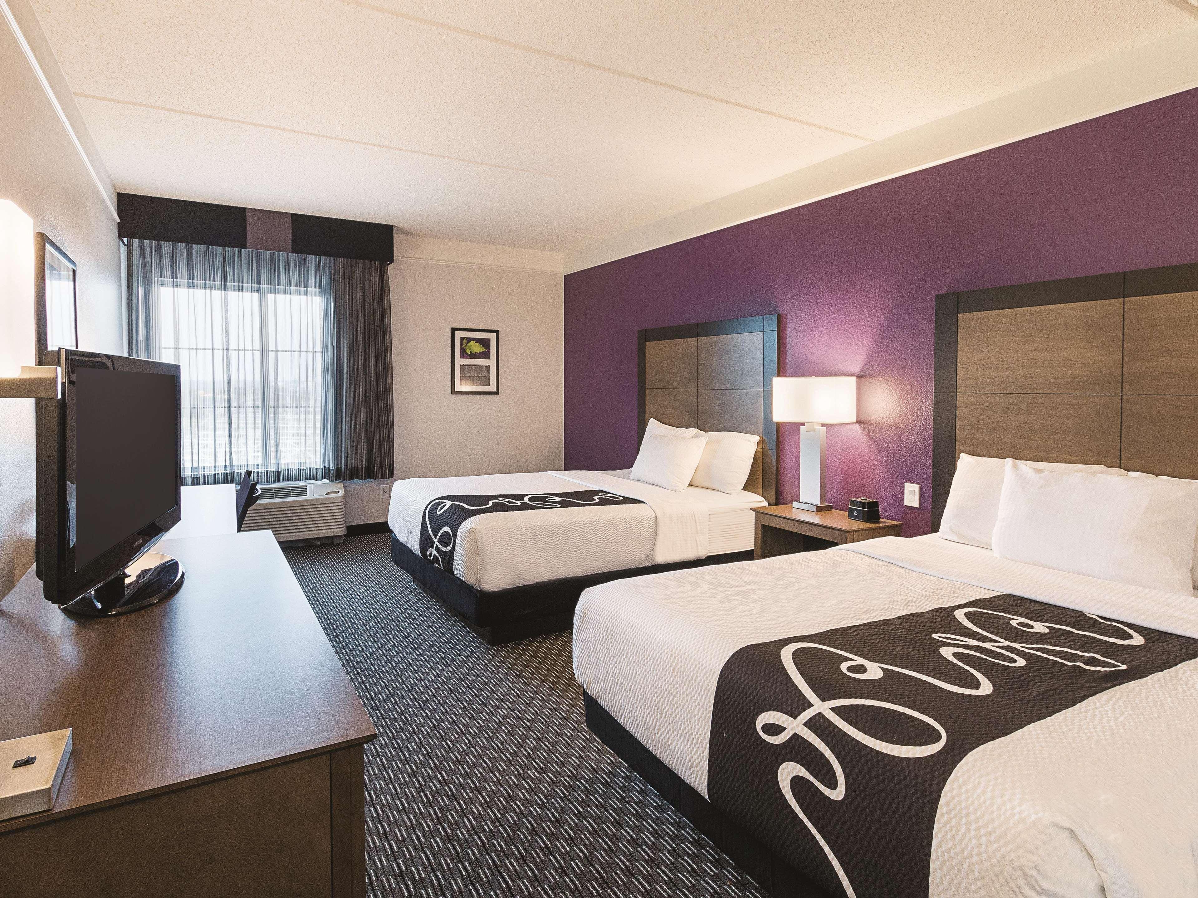 מלון La Quinta By Wyndham Arlington North 6 Flags Dr מראה חיצוני תמונה