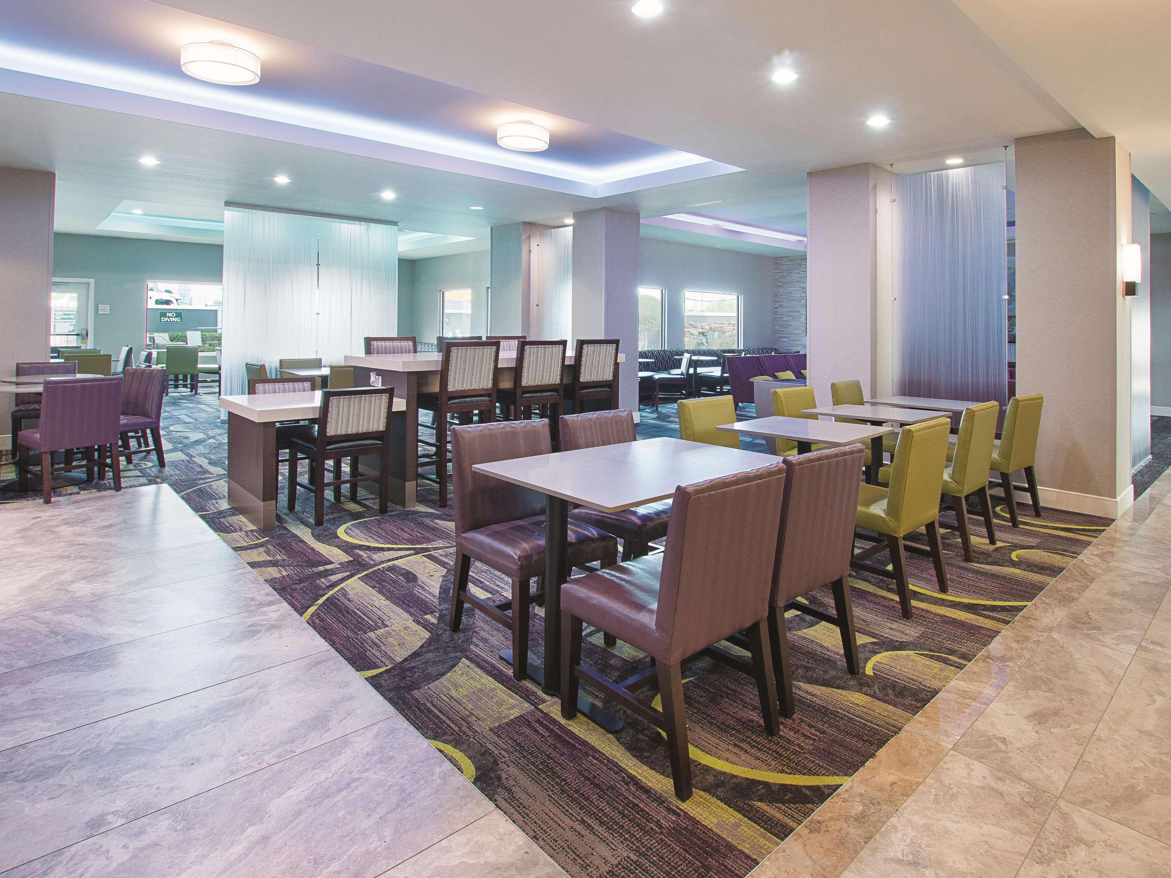 מלון La Quinta By Wyndham Arlington North 6 Flags Dr מראה חיצוני תמונה