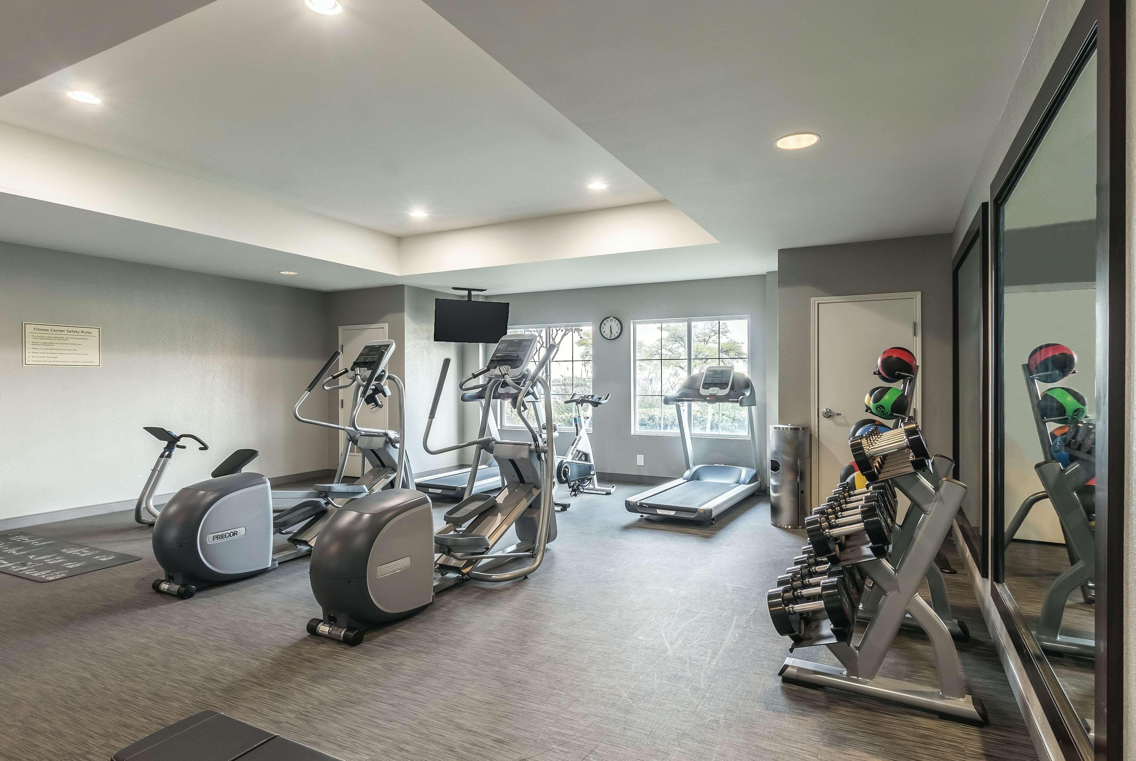 מלון La Quinta By Wyndham Arlington North 6 Flags Dr מראה חיצוני תמונה