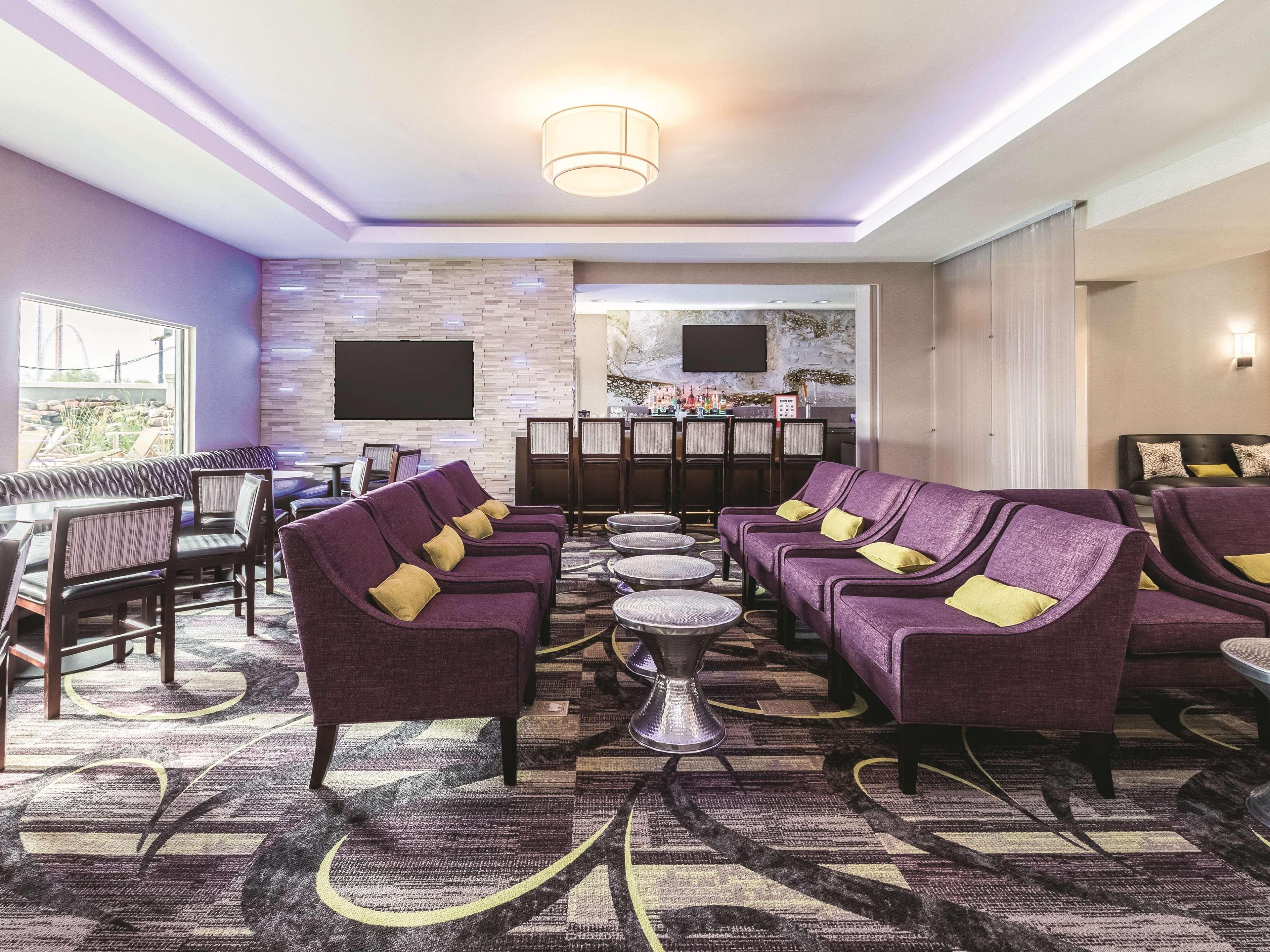 מלון La Quinta By Wyndham Arlington North 6 Flags Dr מראה חיצוני תמונה