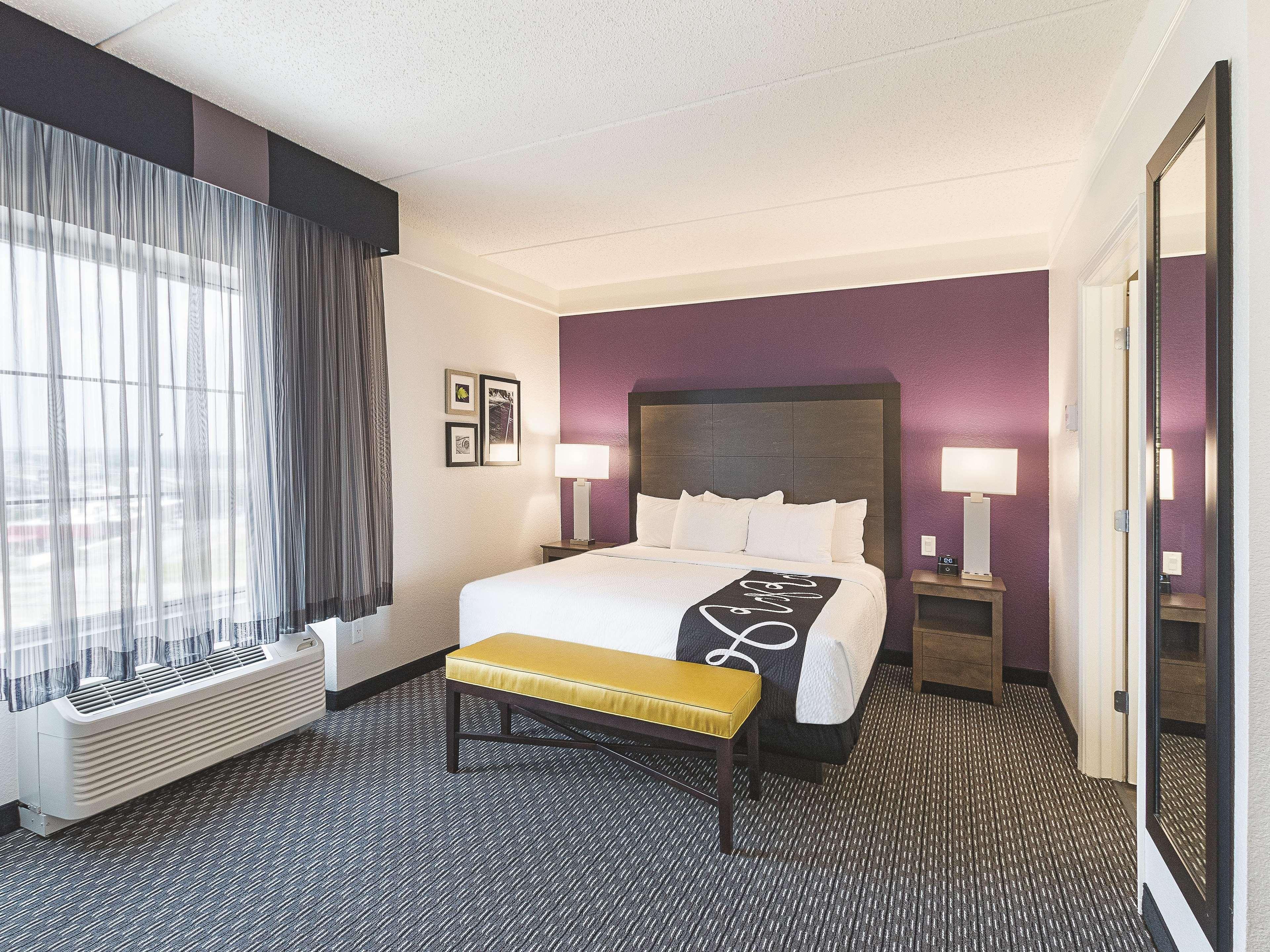 מלון La Quinta By Wyndham Arlington North 6 Flags Dr מראה חיצוני תמונה