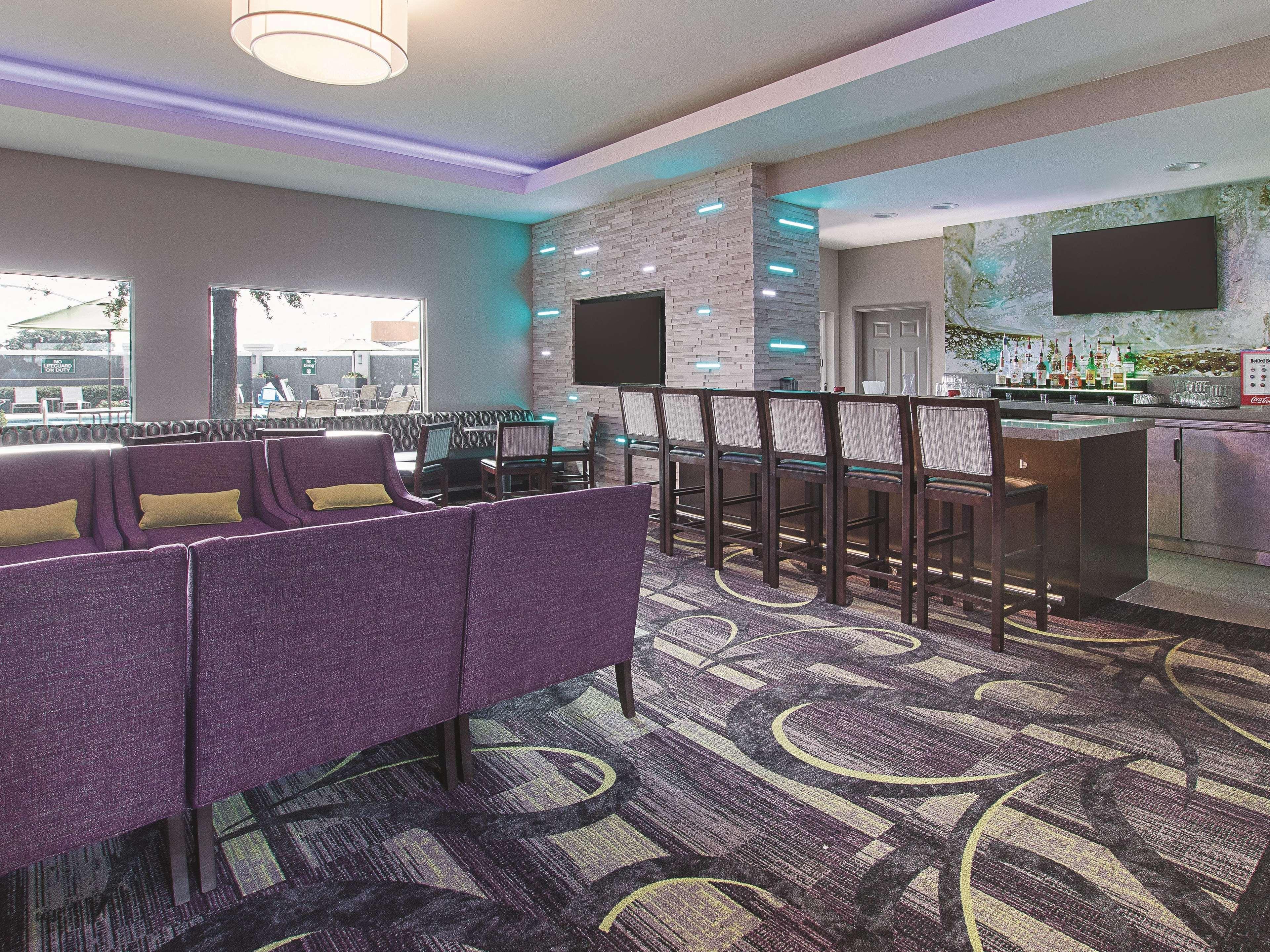 מלון La Quinta By Wyndham Arlington North 6 Flags Dr מראה חיצוני תמונה
