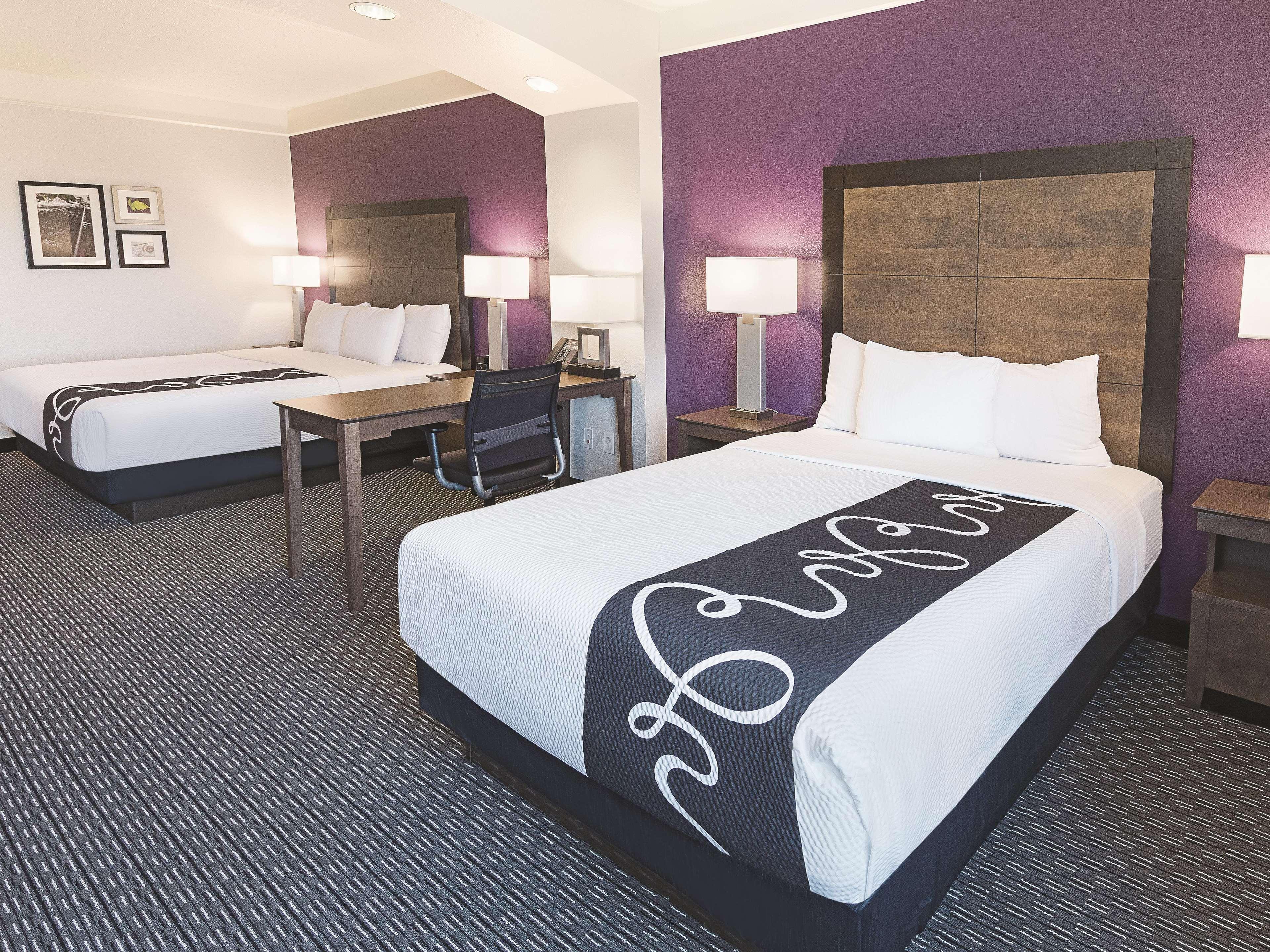 מלון La Quinta By Wyndham Arlington North 6 Flags Dr מראה חיצוני תמונה