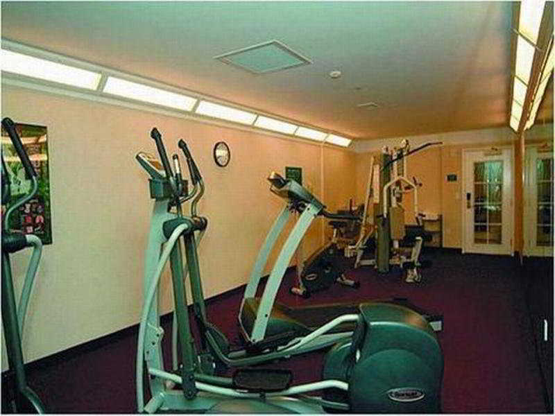 מלון La Quinta By Wyndham Arlington North 6 Flags Dr מראה חיצוני תמונה