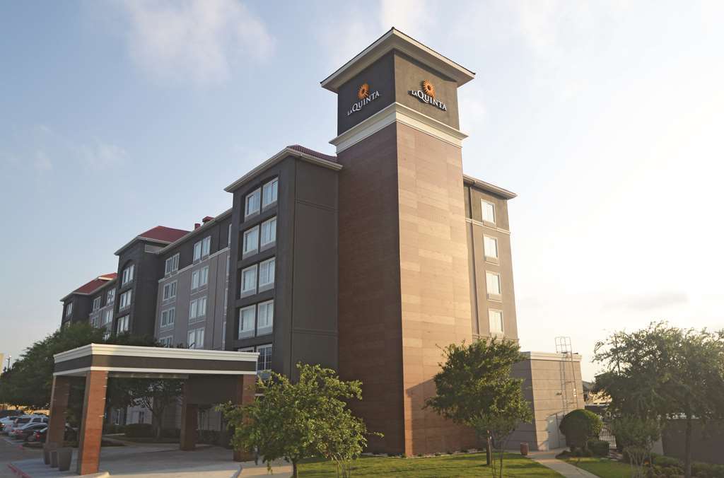 מלון La Quinta By Wyndham Arlington North 6 Flags Dr מראה חיצוני תמונה